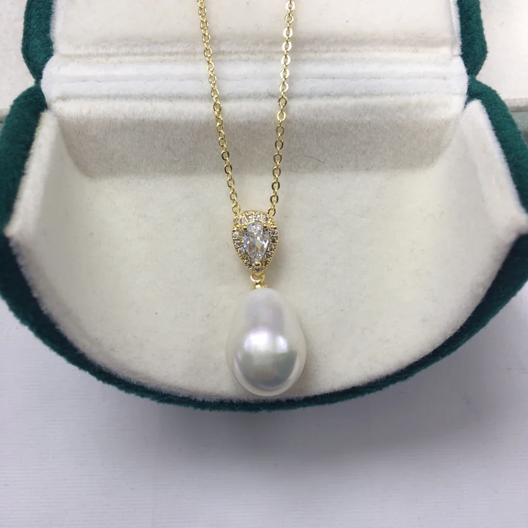 Luminous Gold-Plated Teardrop CZ Pearl Pendant Necklace