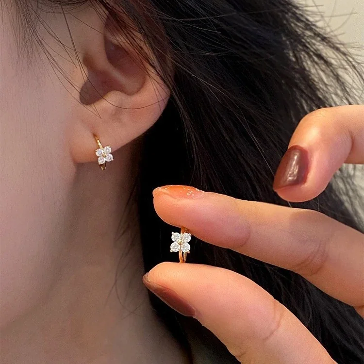 Delicate 925 Sterling Silver Four-Petal Huggie Hoop Earrings