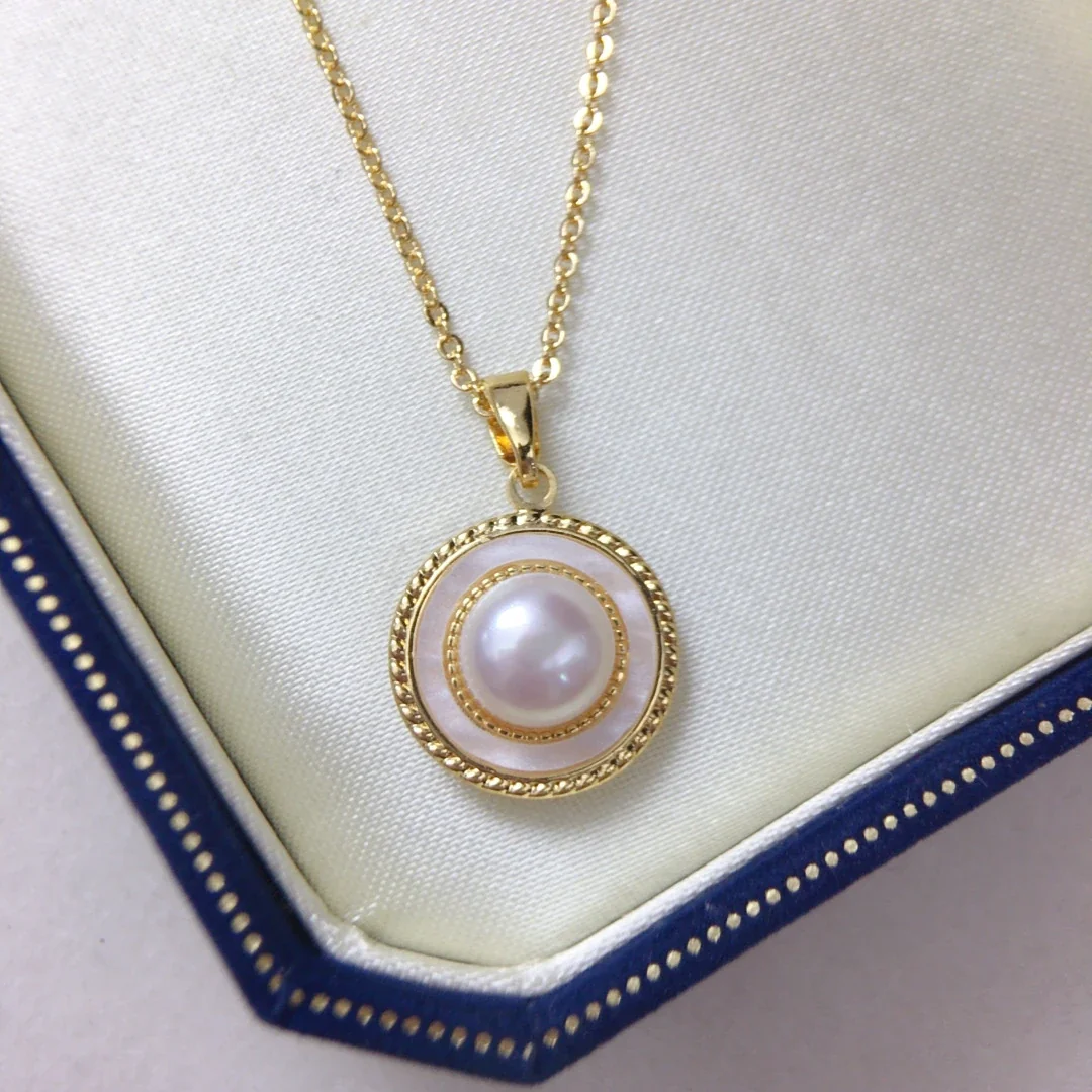 Ornate Gold-Plated Round Halo Freshwater Pearl Pendant