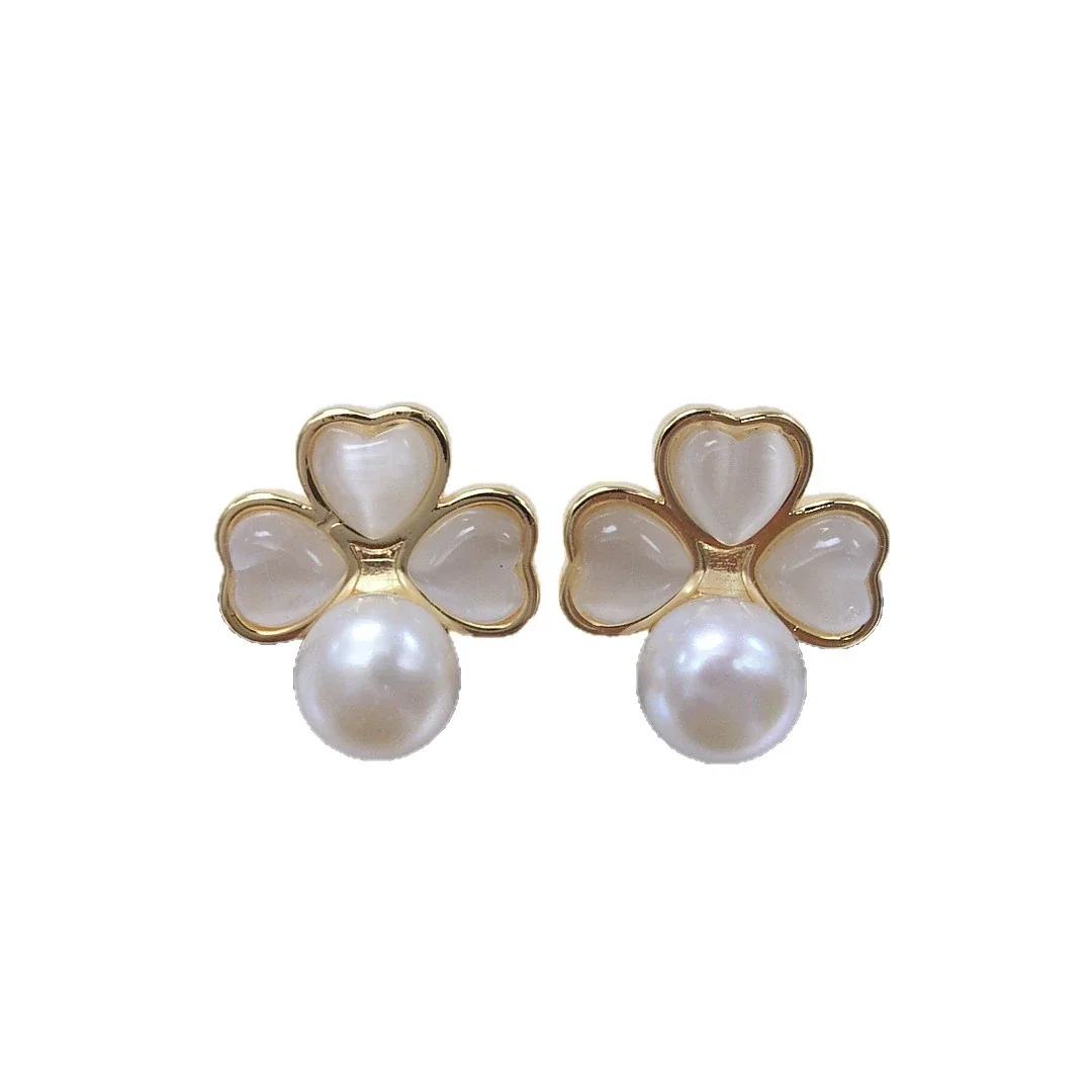 Delicate Gold-Plated Heart Clover Freshwater Pearl Stud Earrings