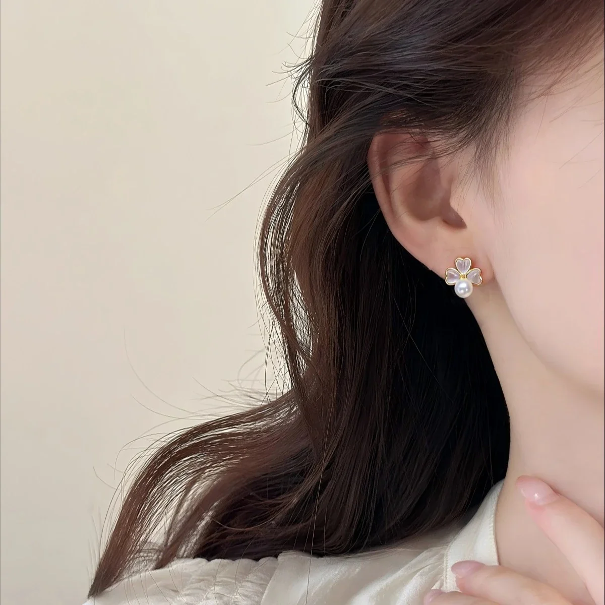 Delicate Gold-Plated Heart Clover Freshwater Pearl Stud Earrings