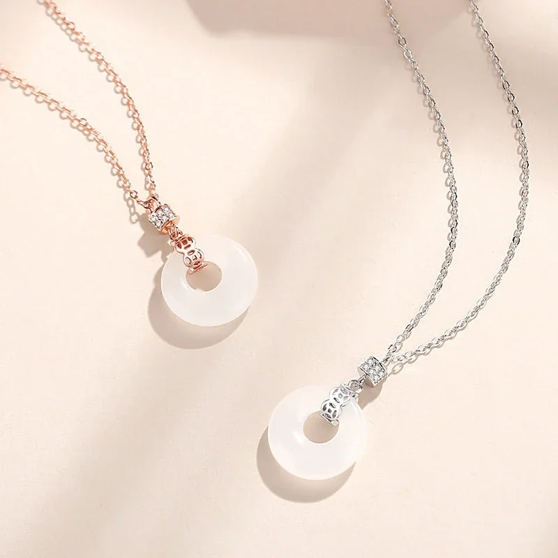 Lustrous Donut Pendant 925 Sterling Silver Cable Necklace