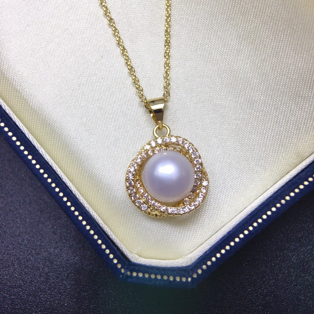Lustrous Wavy Halo Pearl Pavé Pendant Necklace