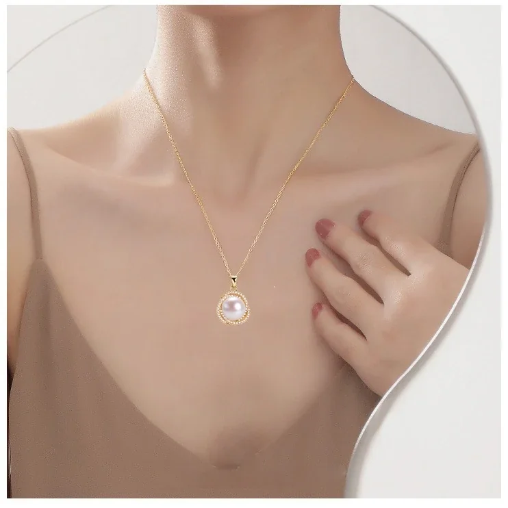 Lustrous Wavy Halo Pearl Pavé Pendant Necklace