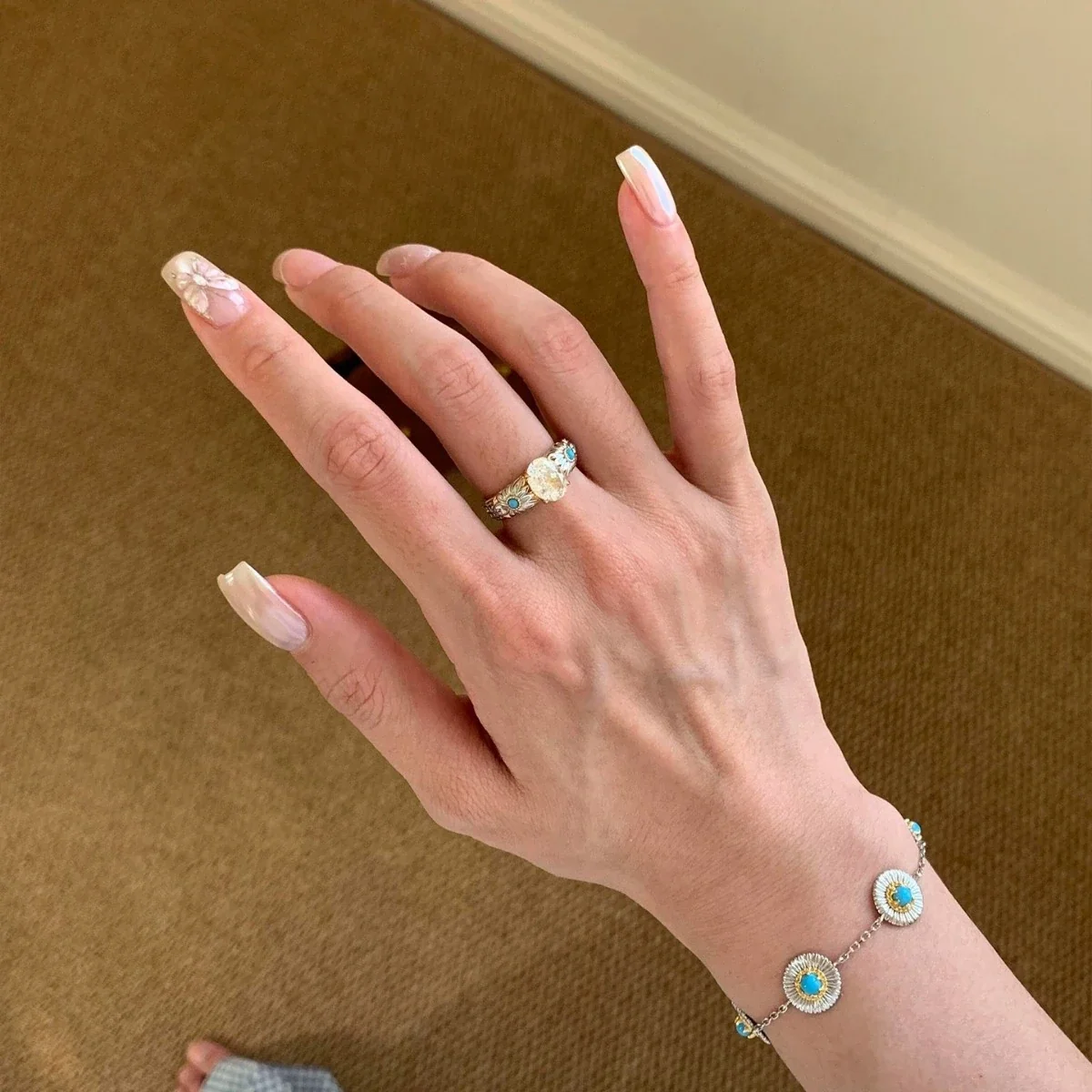 Vintage Oval Crystal Daisy Silver-Plated Copper Ring