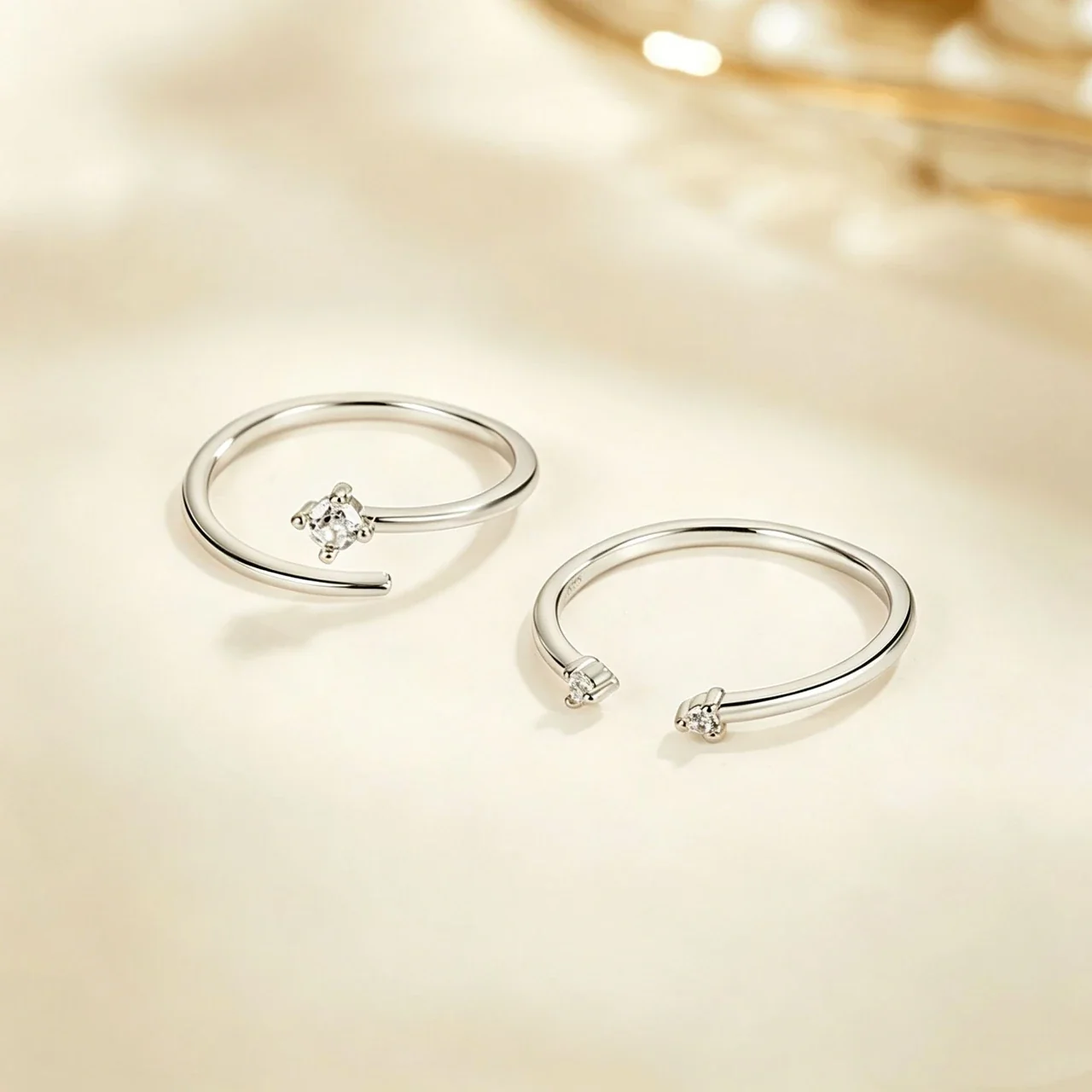 Delicate Open-Front 925 Sterling Silver Round Crystal Ring