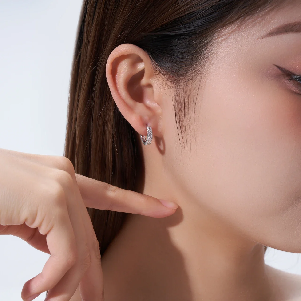 Brilliant Pavé Round Moissanite 925 Sterling Silver Hoop Earrings