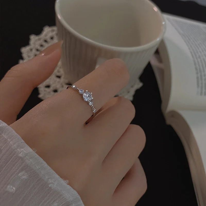 Delicate 925 Sterling Silver Round Prong-Set Open Ring