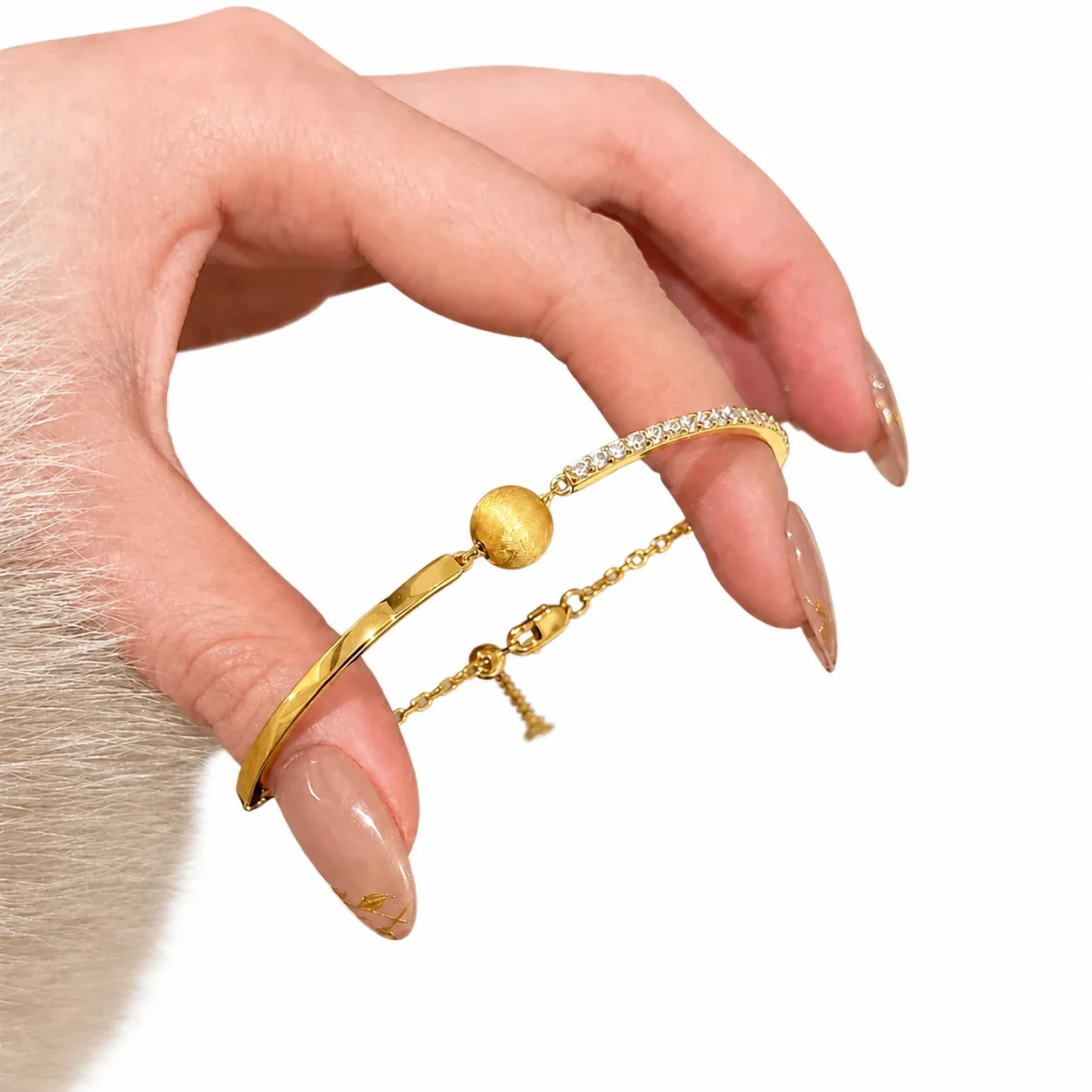 Refined Gold-Plated Brushed Ball Crystal Bar Copper Bracelet