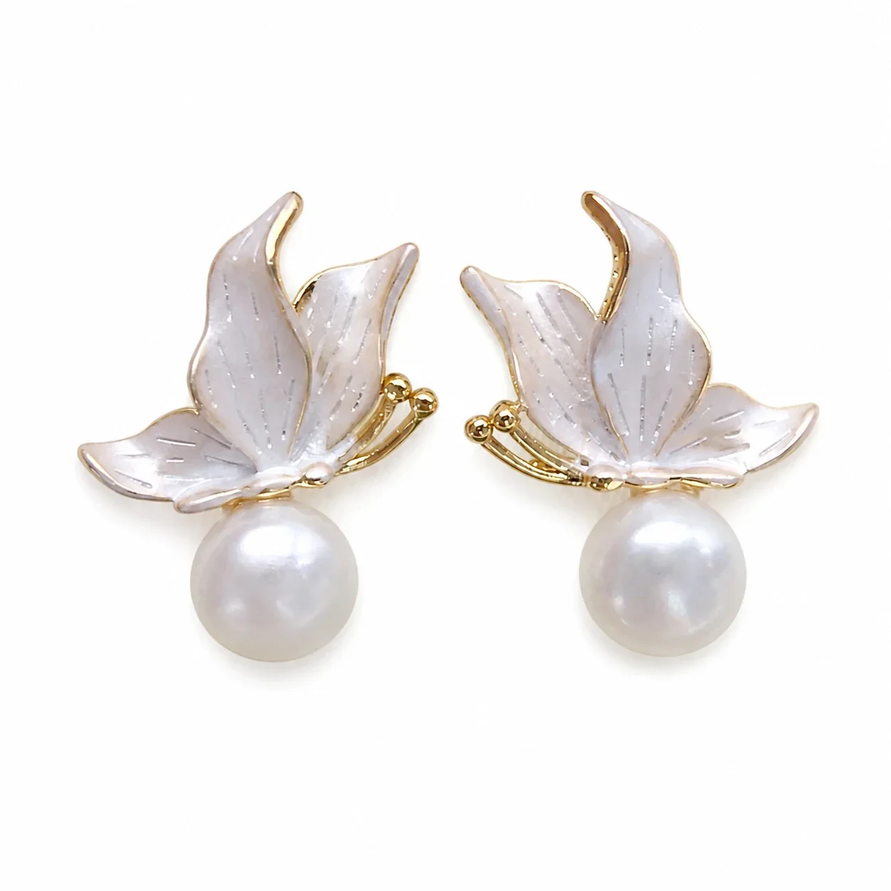 Luminous Gold-Plated Butterfly Leaf Freshwater Pearl Stud Earrings