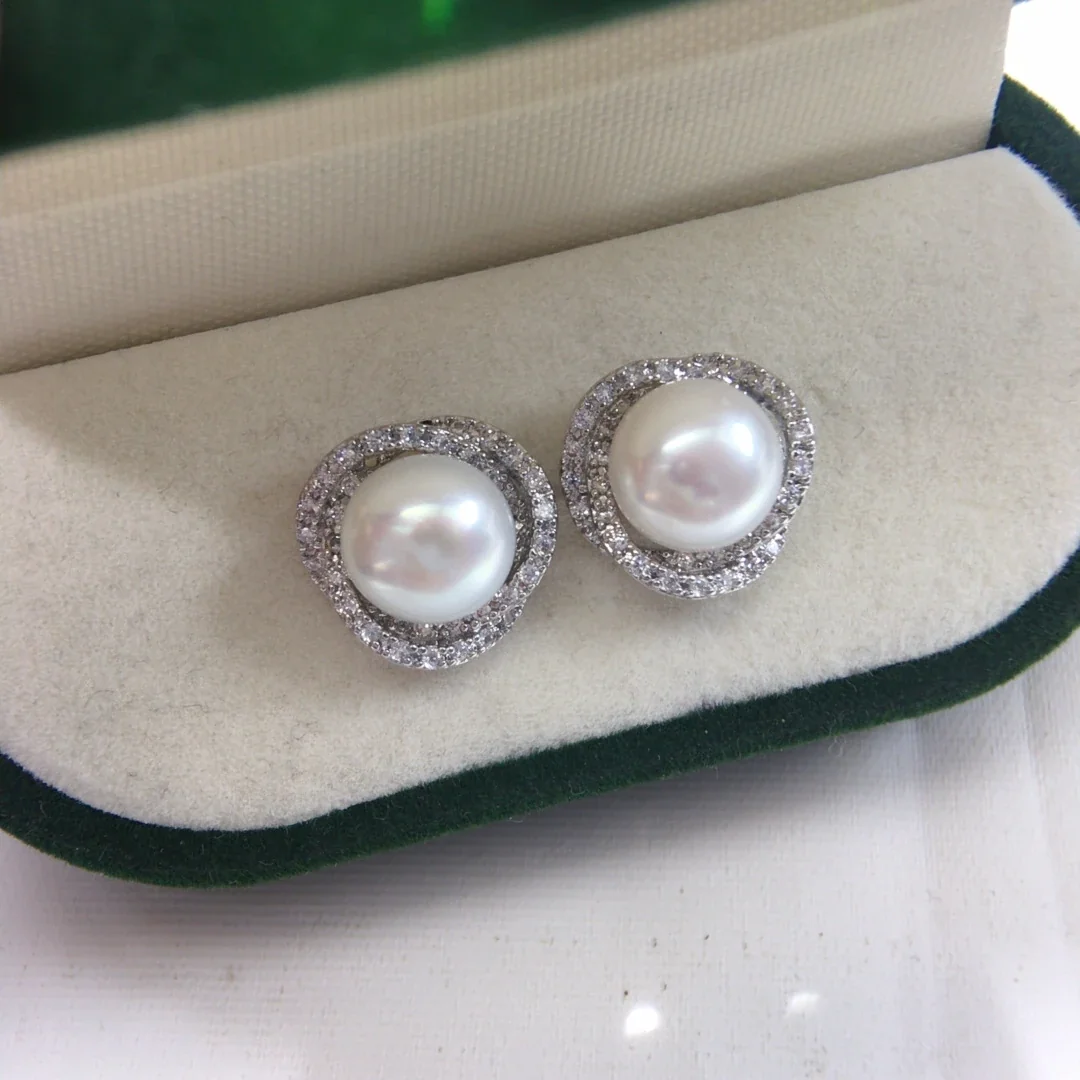 Nest Halo Gold-Plated Pearl Pavé Stud Earrings