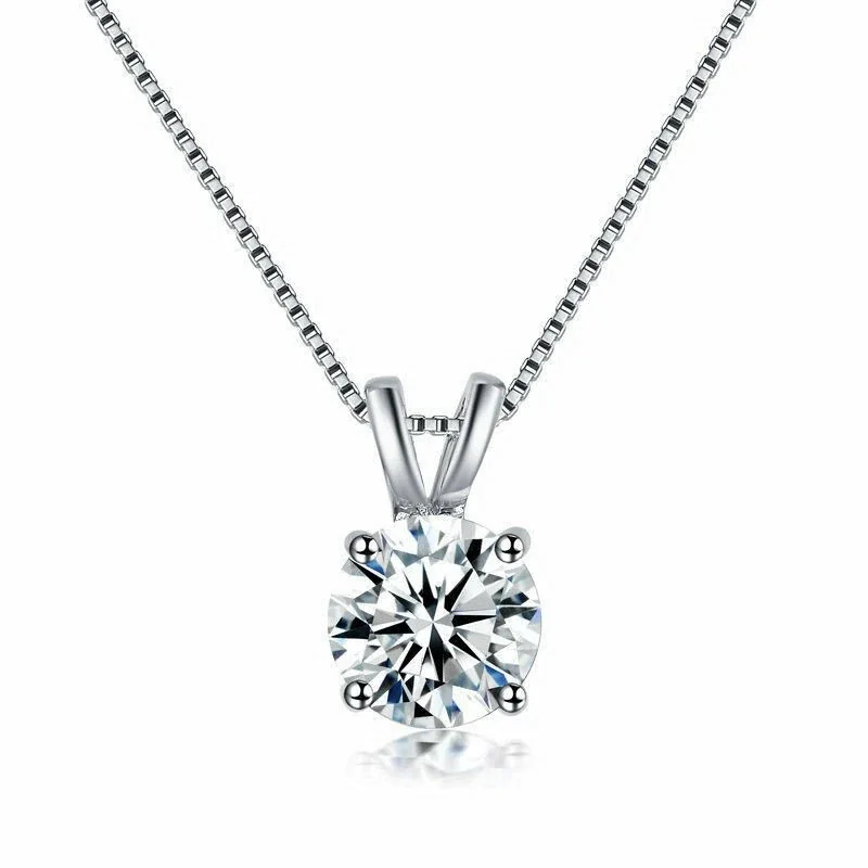 Sparkling 925 Sterling Silver Round Four-Prong Pendant