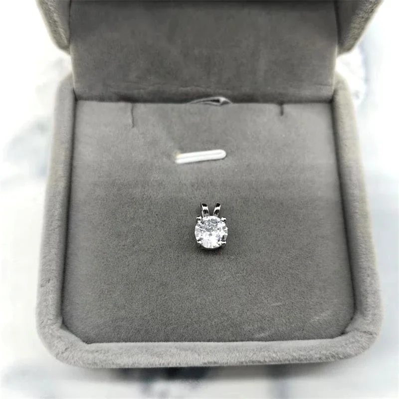Sparkling 925 Sterling Silver Round Four-Prong Pendant - Only