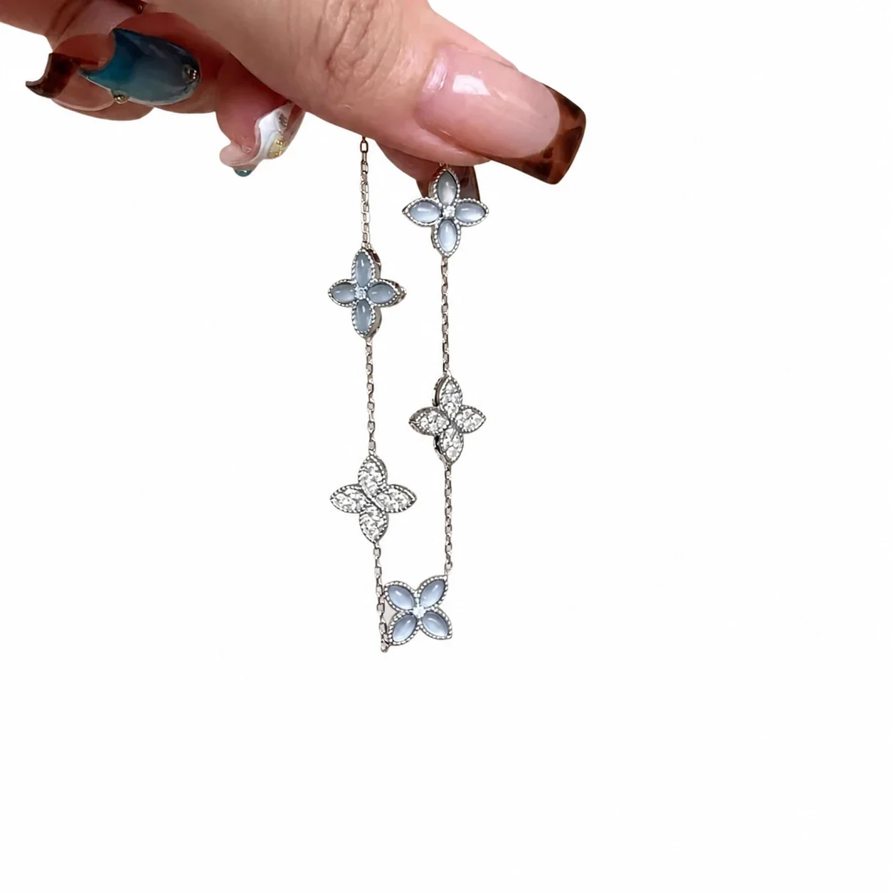 Delicate Silver-Plated Copper Blue Clover Cable Bracelet