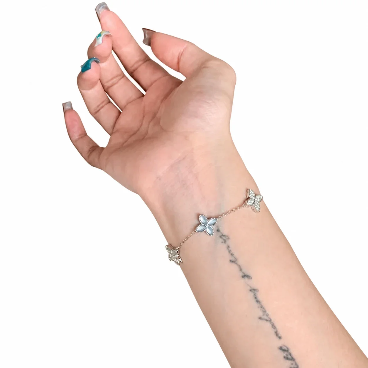 Delicate Silver-Plated Copper Blue Clover Cable Bracelet