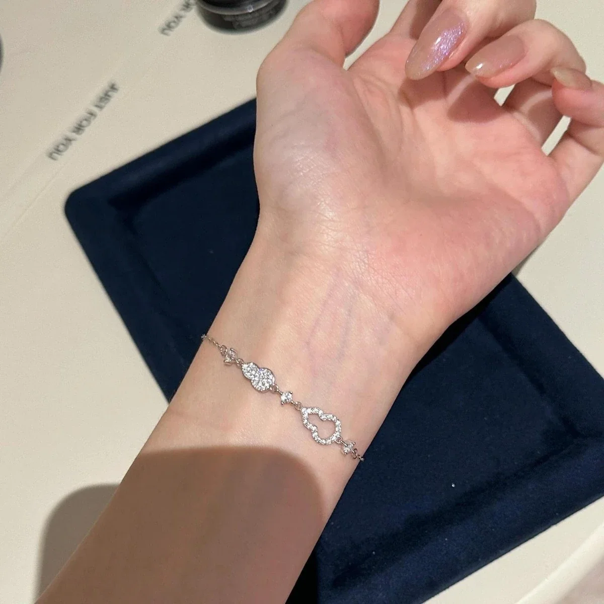 Delicate Gourd 925 Sterling Silver Pavé Link Bracelet