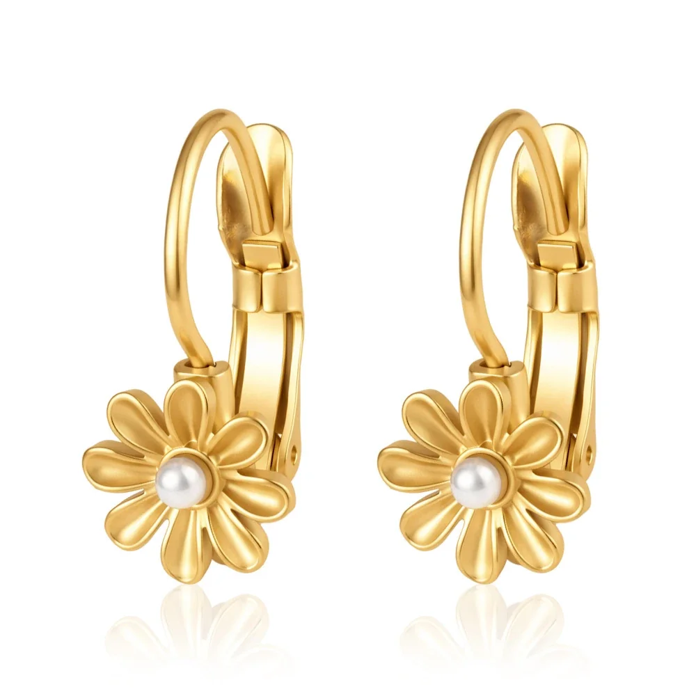 Celestial 18K Gold-Plated Star Bezel Leverback Earrings - Gold Daisy Leverback