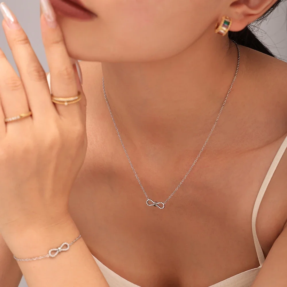 Delicate Gold PVD Pavé Bow Stainless Steel Chain Bracelet