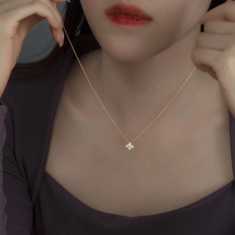 Delicate 925 Sterling Silver Four-Stone Flower Pendant Necklace