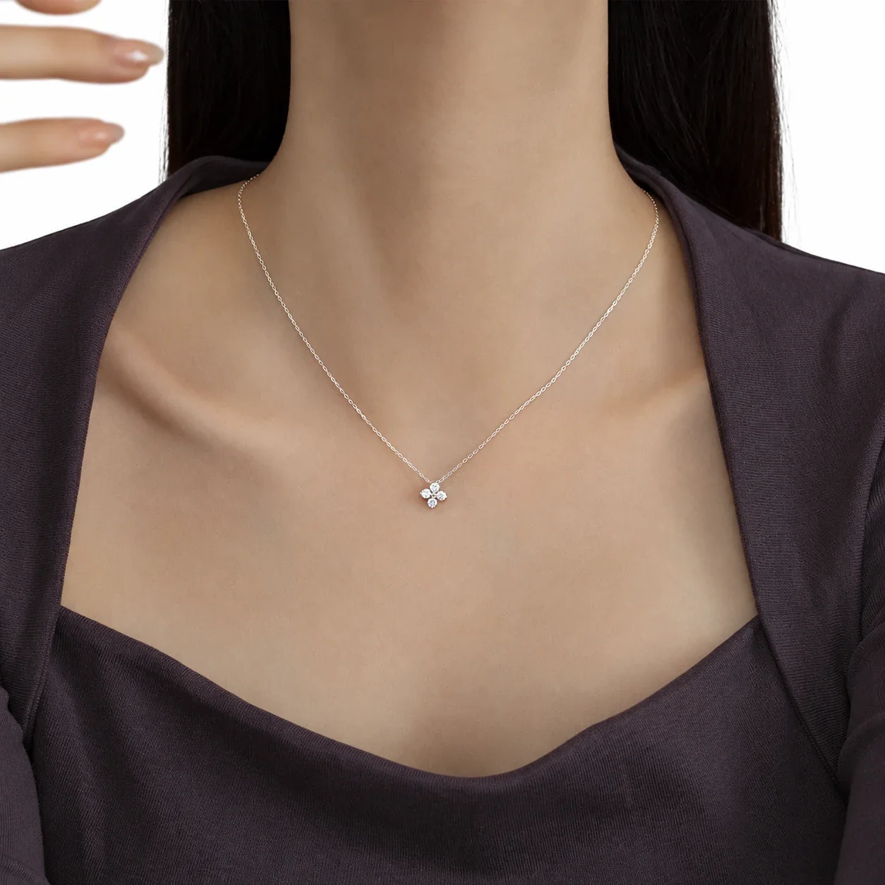 Delicate 925 Sterling Silver Four-Stone Flower Pendant Necklace