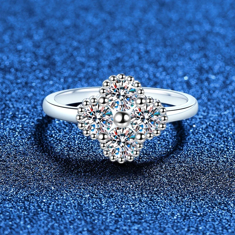 Radiant 925 Sterling Silver Clover Round Moissanite Ring