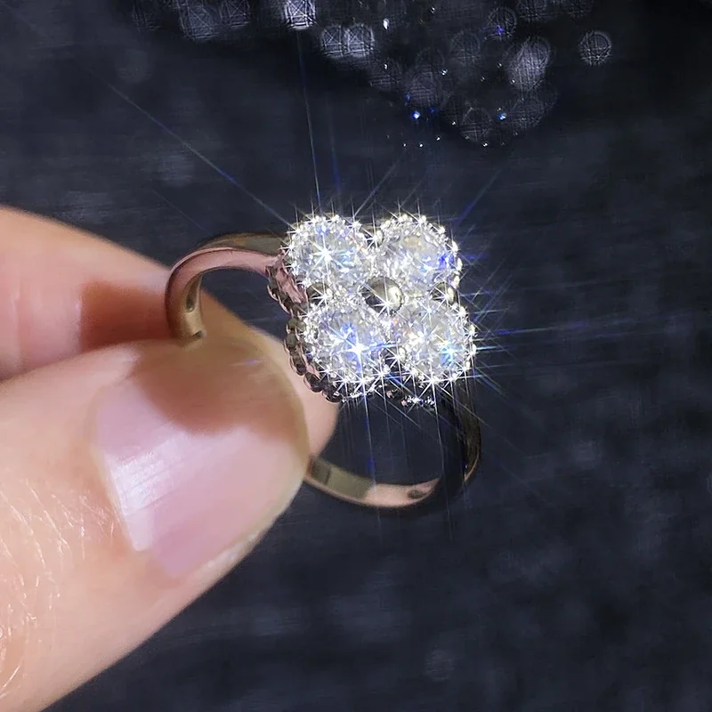 Radiant 925 Sterling Silver Clover Round Moissanite Ring