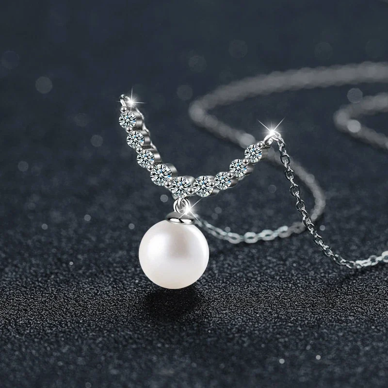 Radiant 925 sterling silver Pearl Moissanite Smile Necklace