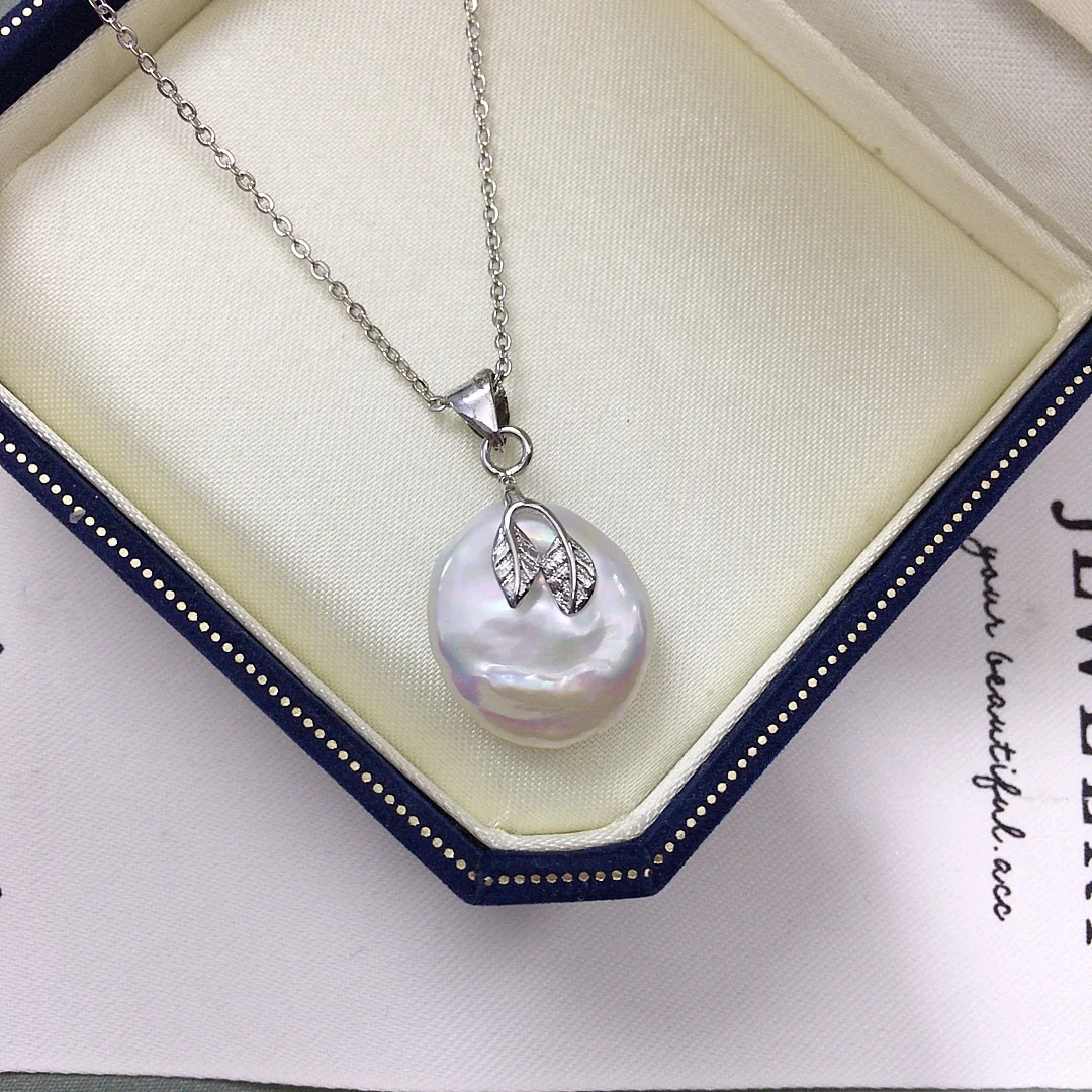 Luminous Silver-Plated Leaf Bail Baroque Pearl Pendant Necklace