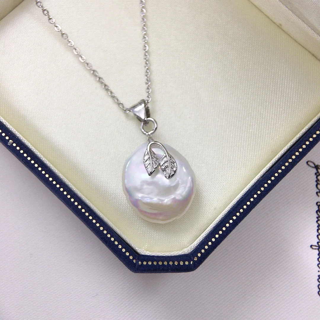Luminous Silver-Plated Leaf Bail Baroque Pearl Pendant Necklace