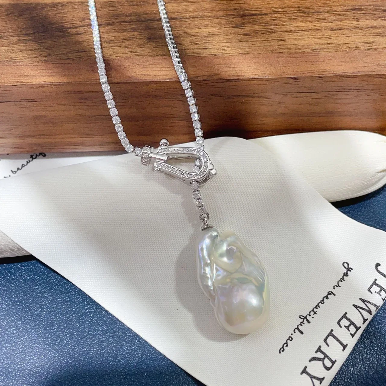 Luminous Baroque Pearl Crystal Horseshoe Lariat Necklace