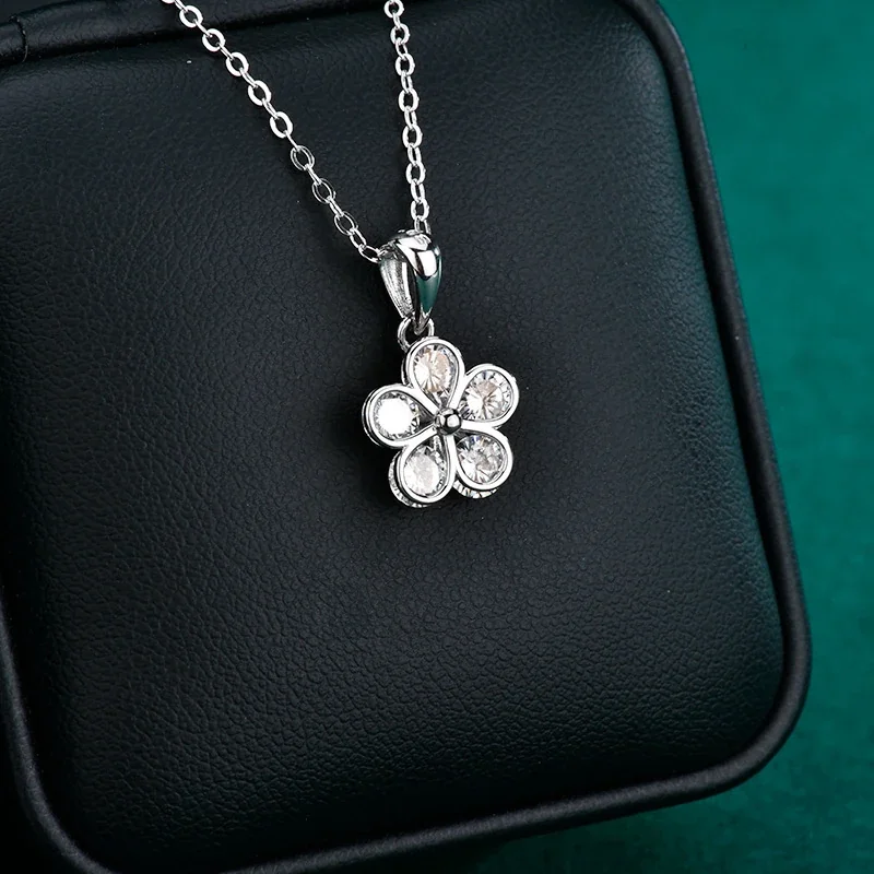 Botanical 925 Sterling Silver Five-Round-Stone Flower Necklace