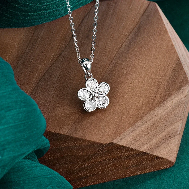 Botanical 925 Sterling Silver Five-Round-Stone Flower Necklace