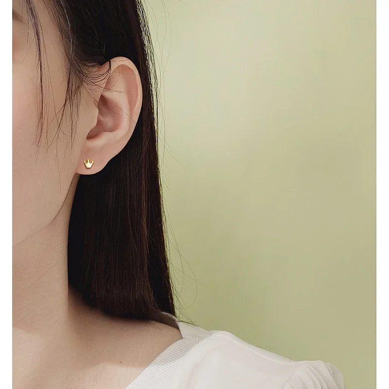 Petite 925 Sterling Silver Three-Point Crown Stud Earrings